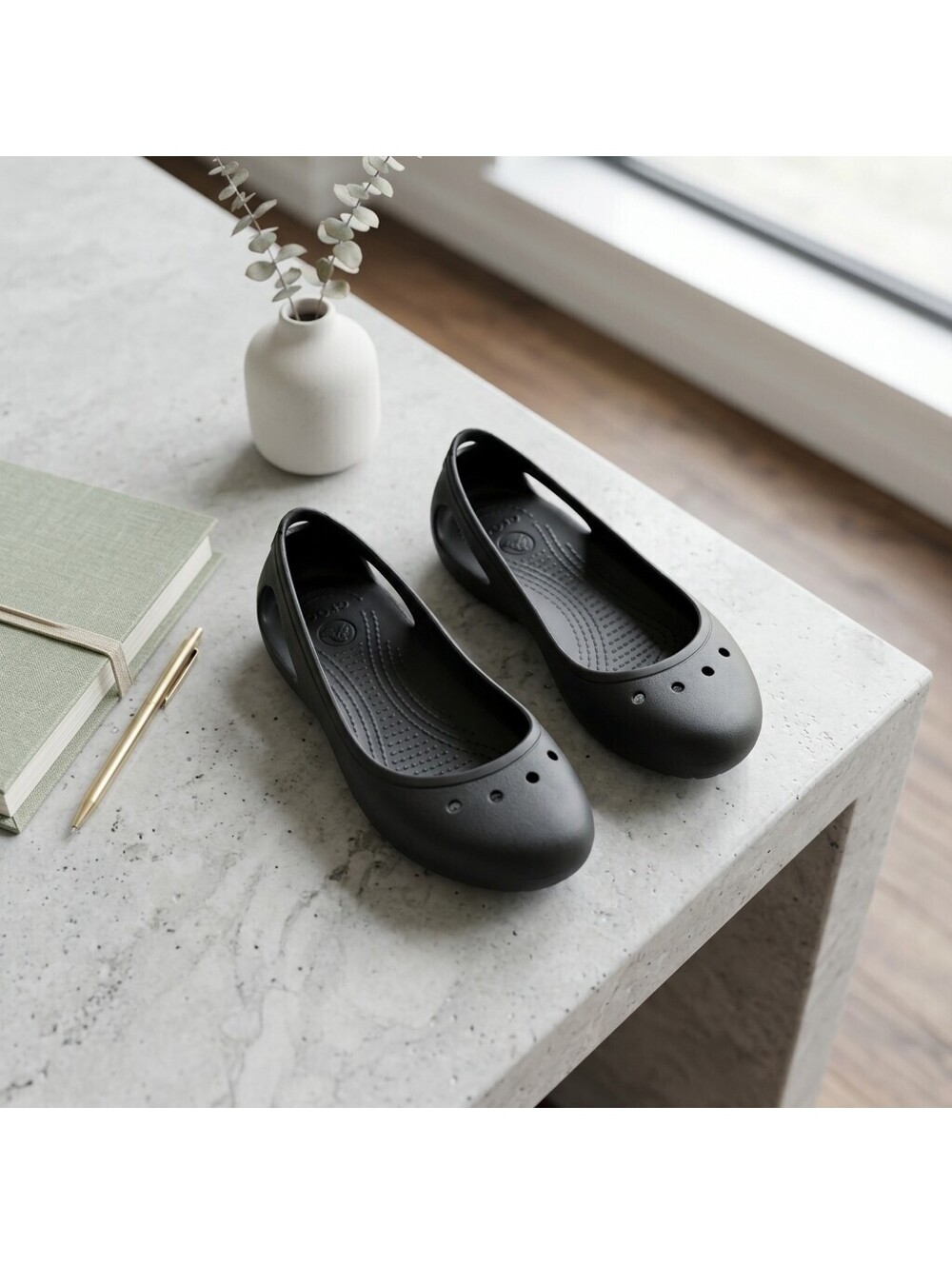 Crocs Kadee Ballet Flats Black Women Size 7 Comfortable Slip On Shoes